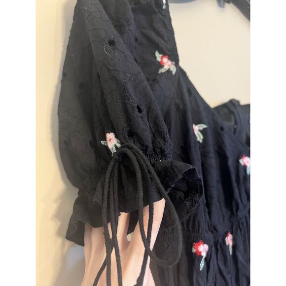 Missguided Black Embroidered Floral Eyelet Mini Dress Bows Size 2 NWT - Picture 3 of 4